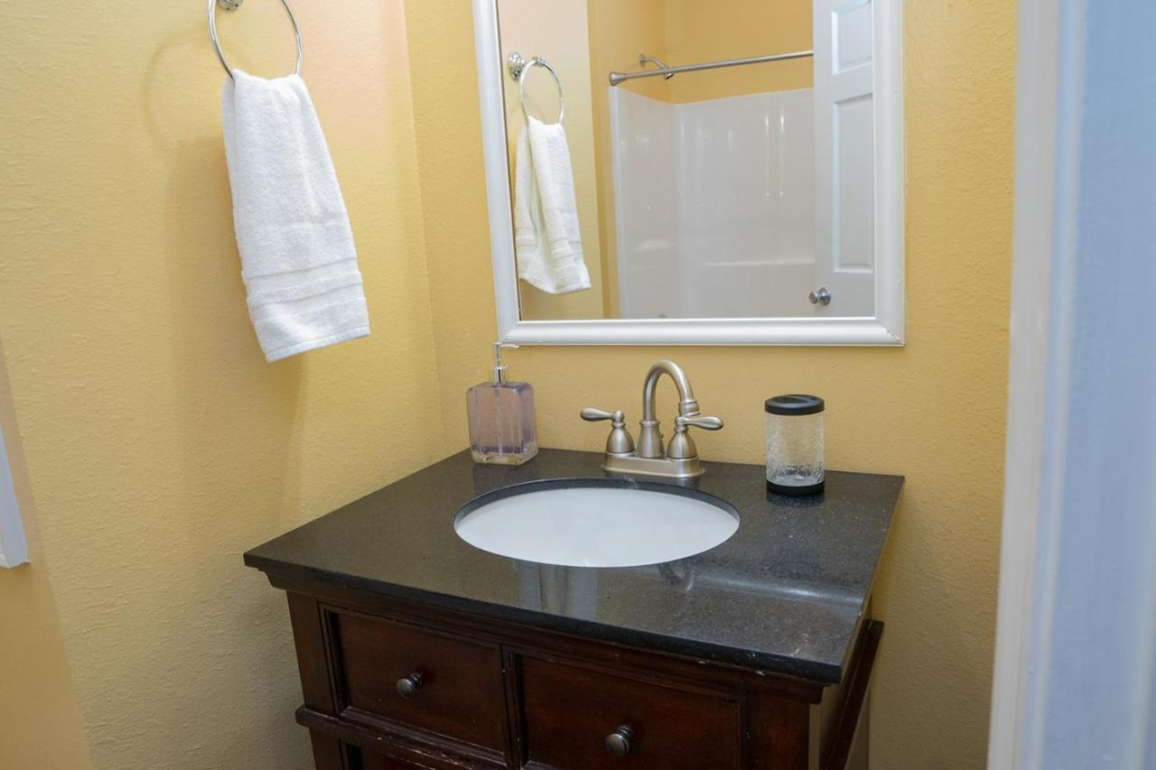 מוס פוינט Serene 3Br Apartment 4Tvs Free Wi-Fi & Parking -E- מראה חיצוני תמונה