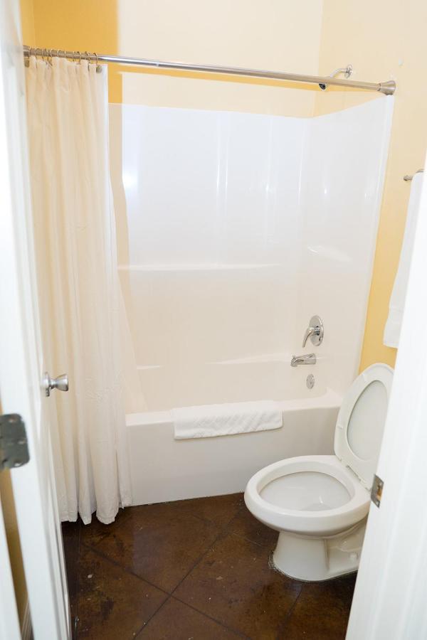 מוס פוינט Serene 3Br Apartment 4Tvs Free Wi-Fi & Parking -E- מראה חיצוני תמונה