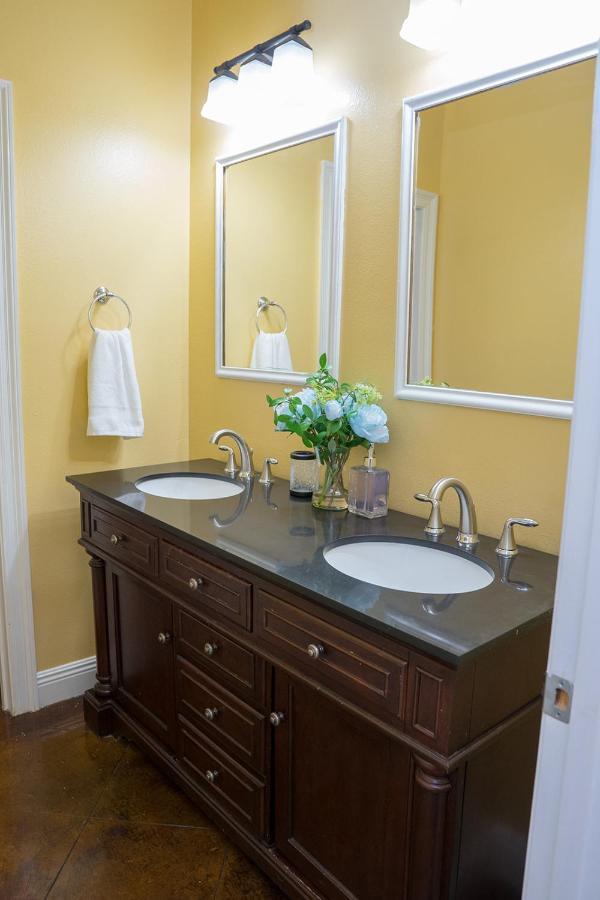 מוס פוינט Serene 3Br Apartment 4Tvs Free Wi-Fi & Parking -E- מראה חיצוני תמונה