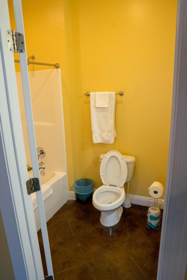 מוס פוינט Serene 3Br Apartment 4Tvs Free Wi-Fi & Parking -E- מראה חיצוני תמונה